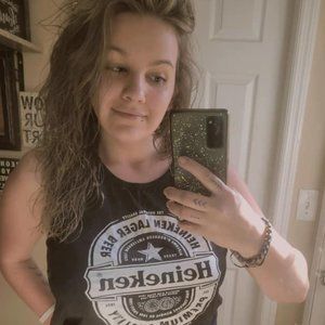 Meet your Posher, Marisa